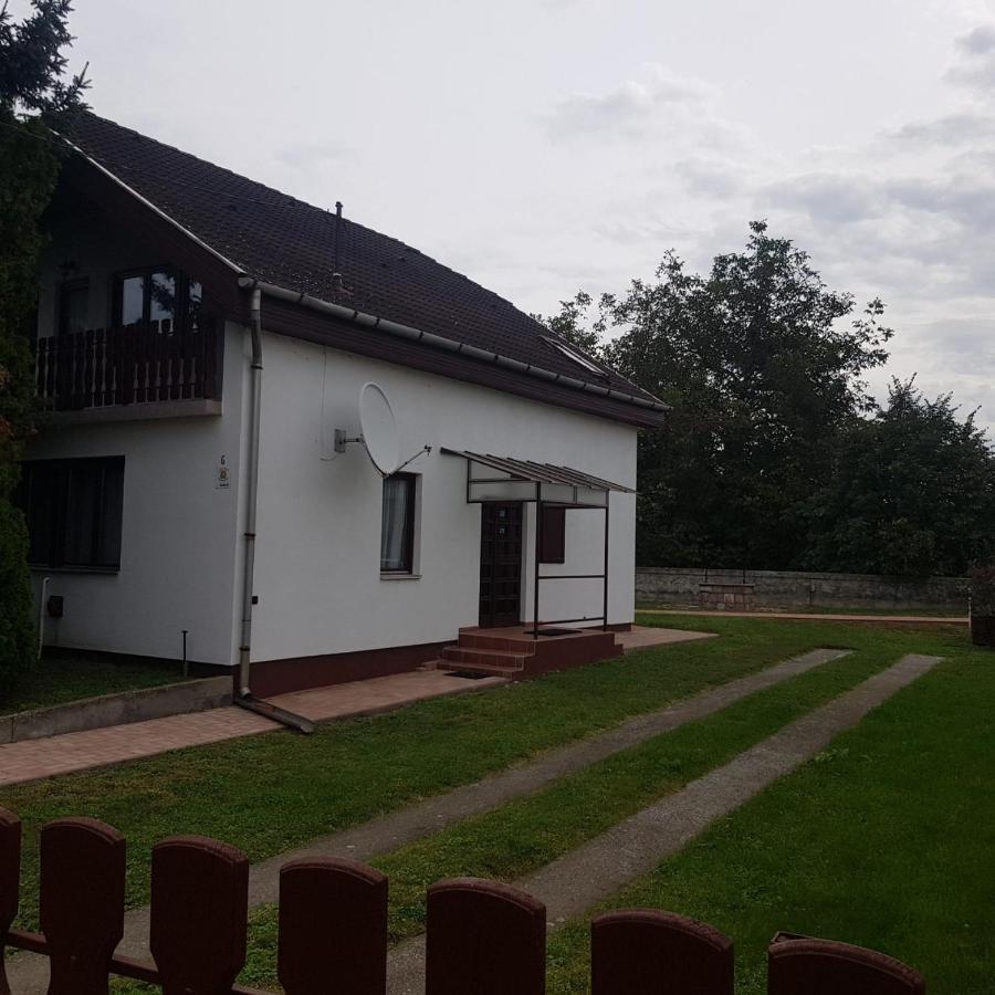 Czinege Vendégház - Nagy ház Poroszlo Exterior foto